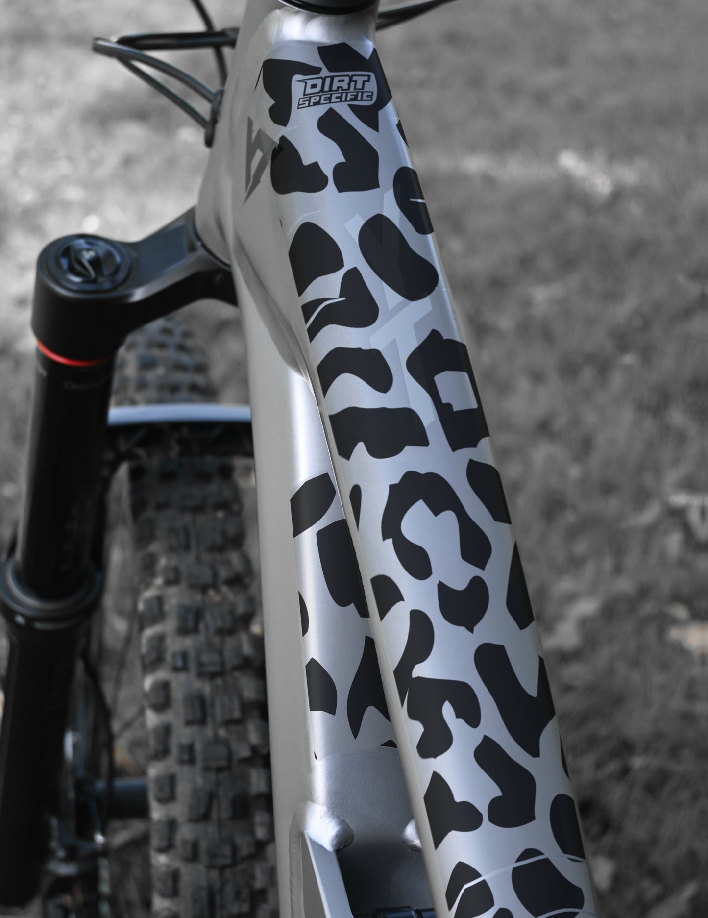 Black cheetah bike decal